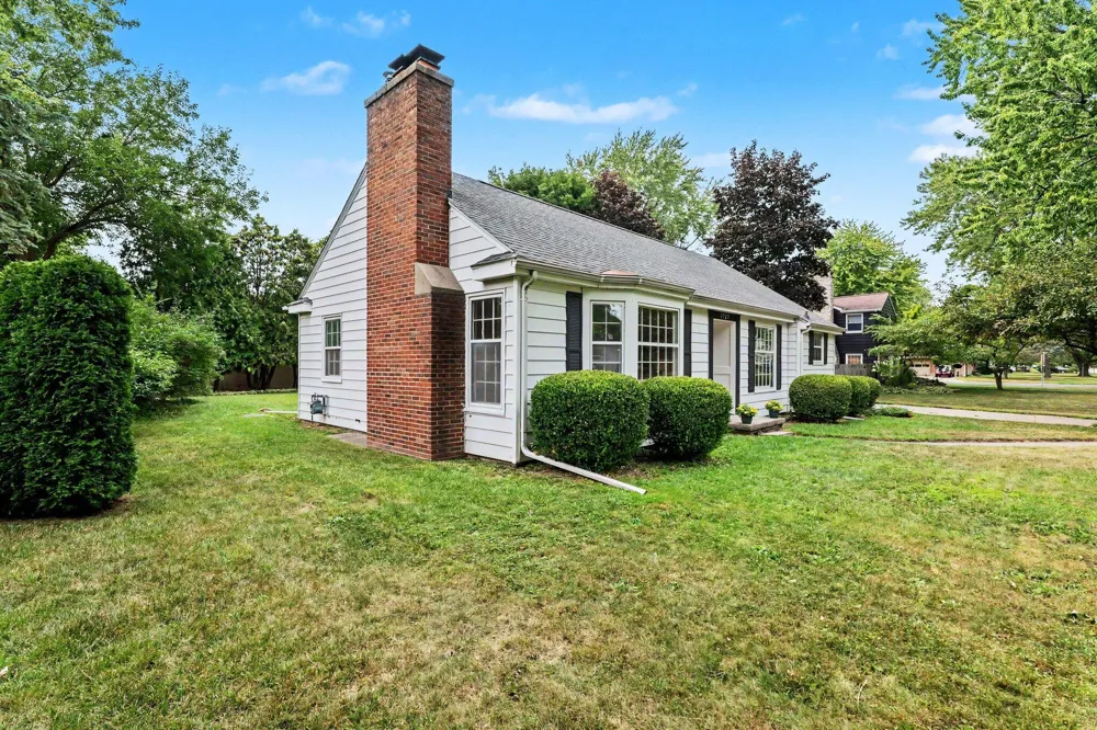 1725 Avalon Avenue Saginaw, MI 48638