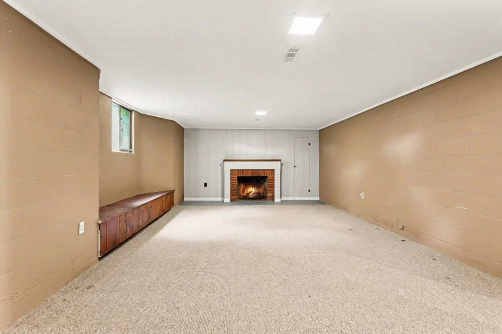 1725 Avalon Avenue Saginaw, MI 48638