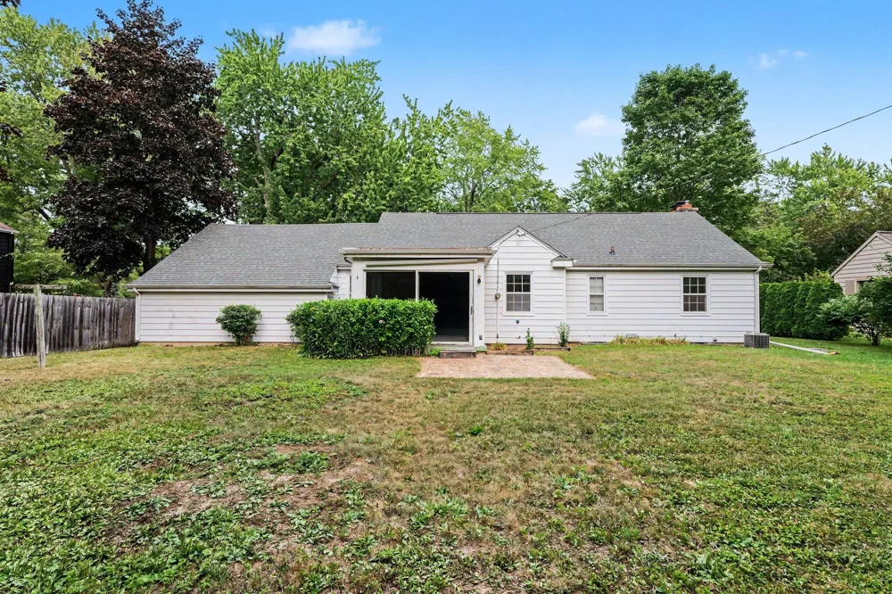 1725 Avalon Avenue Saginaw, MI 48638