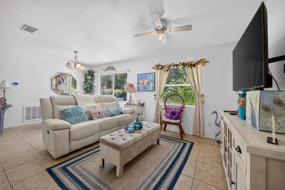 804 WALNUT PLACE Altamonte Springs, FL 32701