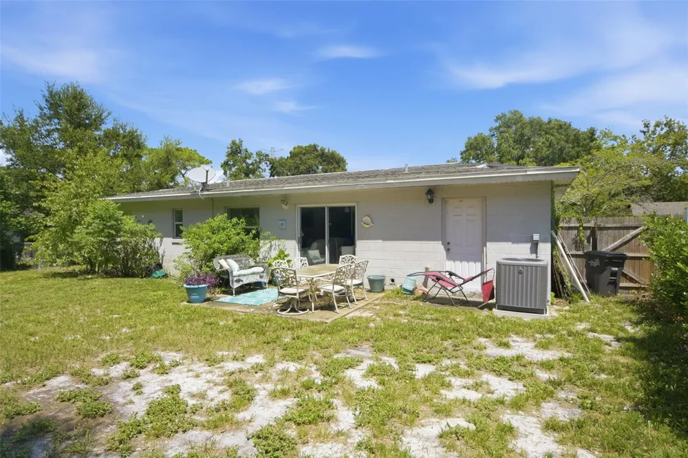 804 WALNUT PLACE Altamonte Springs, FL 32701