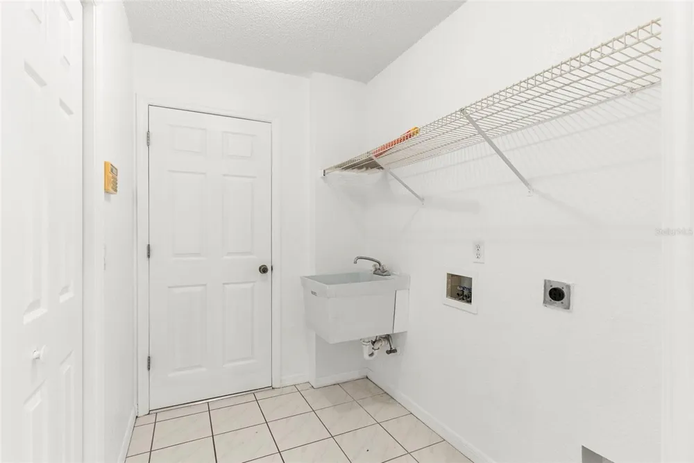 4653 MARINER BOULEVARD Spring Hill, FL 34609