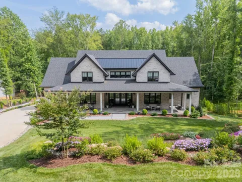 1725 Turtlewood Drive