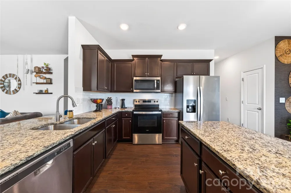 10008 Brawley Lane Charlotte, NC 28215