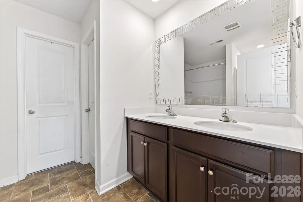 10008 Brawley Lane Charlotte, NC 28215