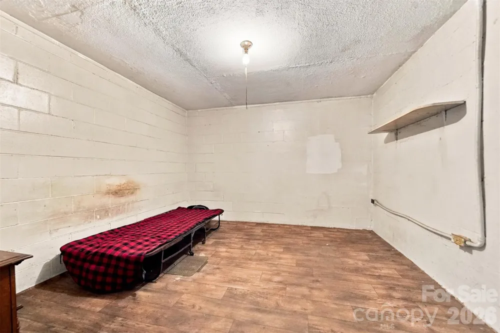 100 Refour Road NE Valdese, NC 28690