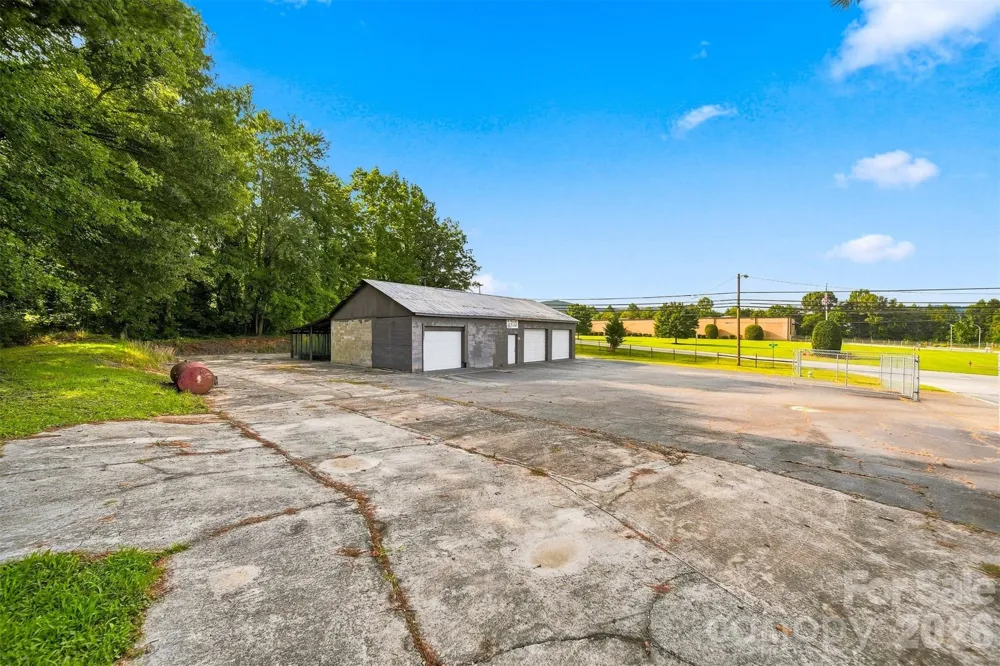 100 Refour Road NE Valdese, NC 28690