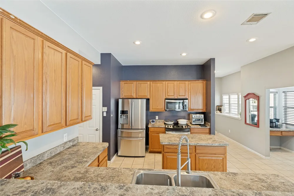 10316 Nantucket Drive Providence Village, TX 76227