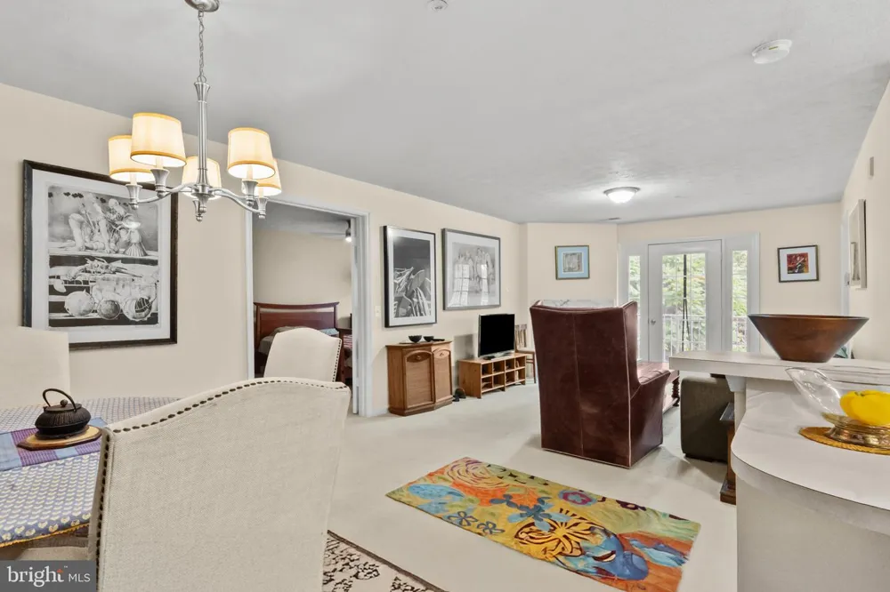 603 BURTONS COVE WAY #9 Annapolis, MD 21401