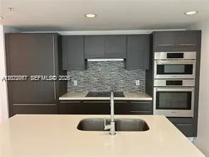 7661 NW 107th Ave #202 Doral, FL 33178
