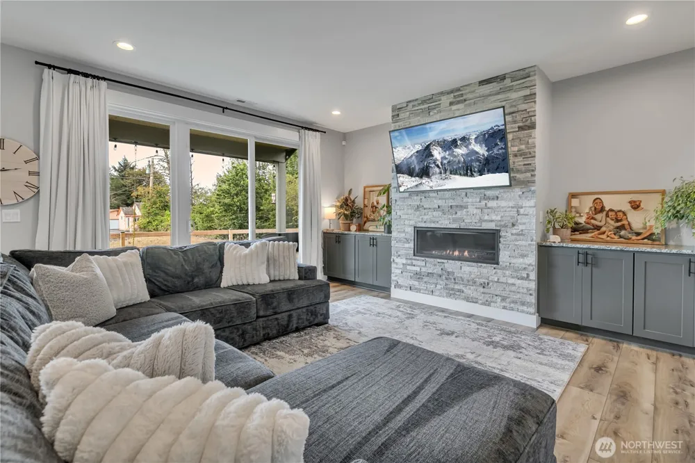 1347 Malatesta Court Enumclaw, WA 98022