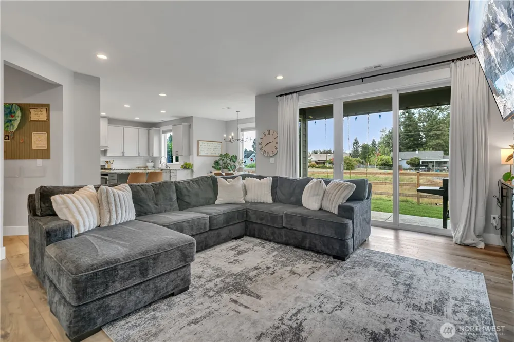 1347 Malatesta Court Enumclaw, WA 98022