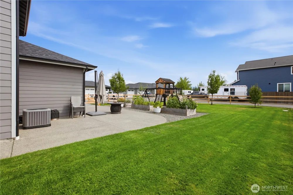 1347 Malatesta Court Enumclaw, WA 98022