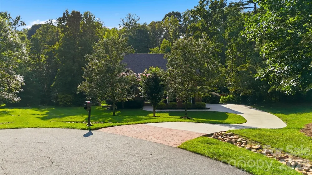 254 Streamside Place Mooresville, NC 28115
