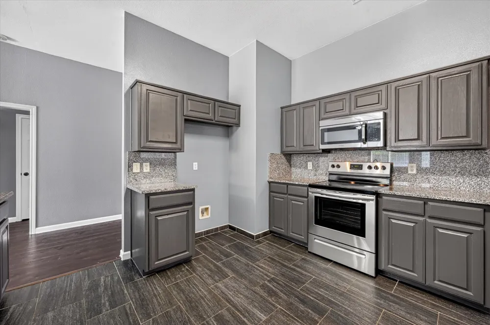 2060 Kenny Court Lewisville, TX 75067