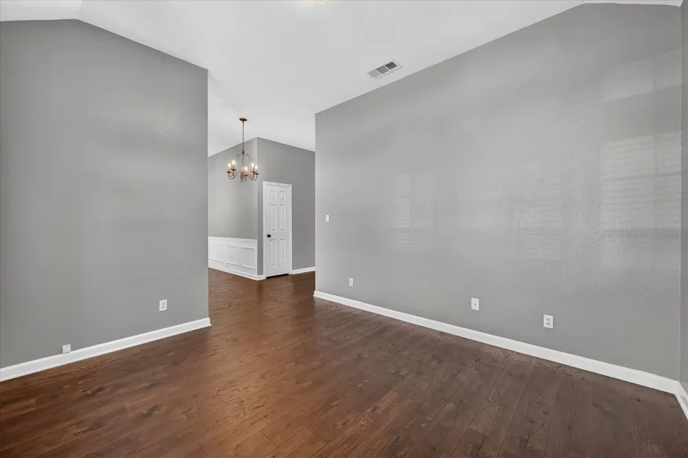 2060 Kenny Court Lewisville, TX 75067