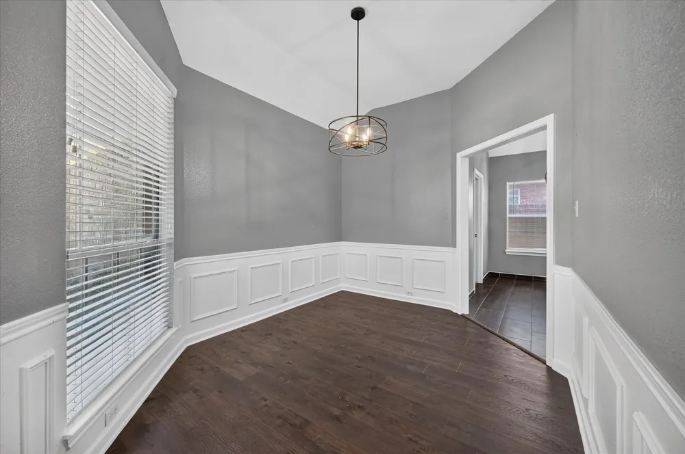 2060 Kenny Court Lewisville, TX 75067