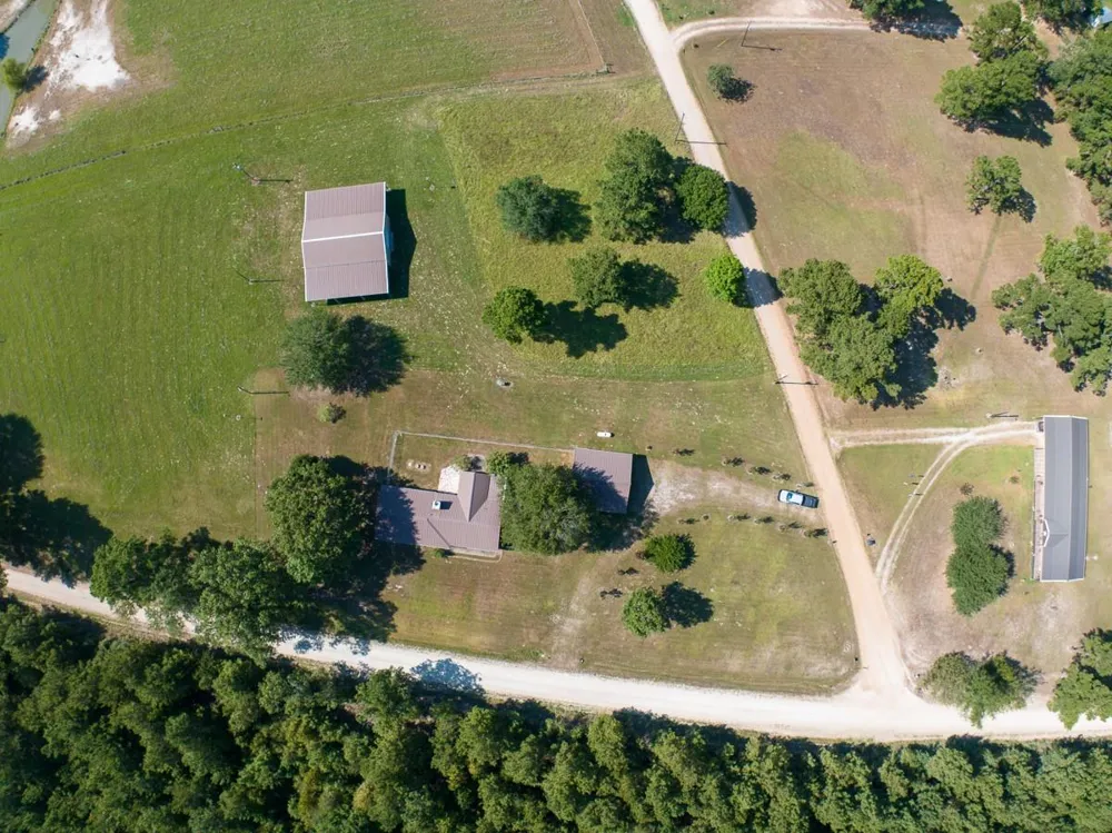 3308 County Road 4505 Crockett, TX 75835