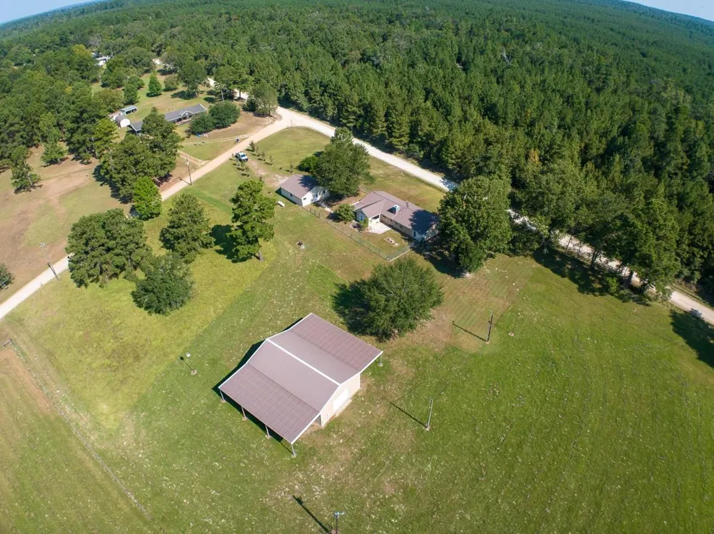 3308 County Road 4505 Crockett, TX 75835