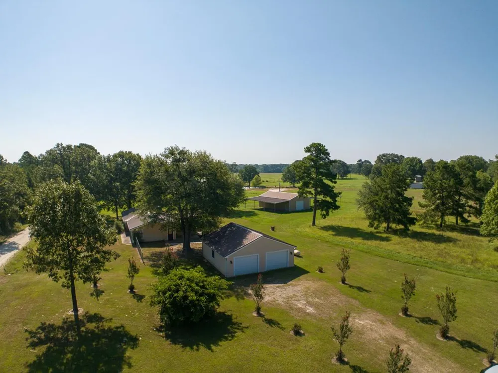 3308 County Road 4505 Crockett, TX 75835