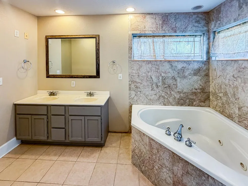 3308 County Road 4505 Crockett, TX 75835
