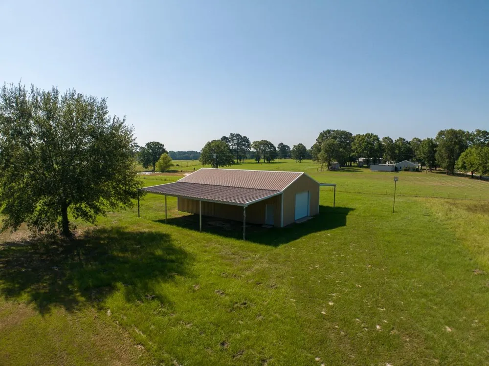 3308 County Road 4505 Crockett, TX 75835