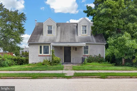 813 MONTGOMERY AVENUE