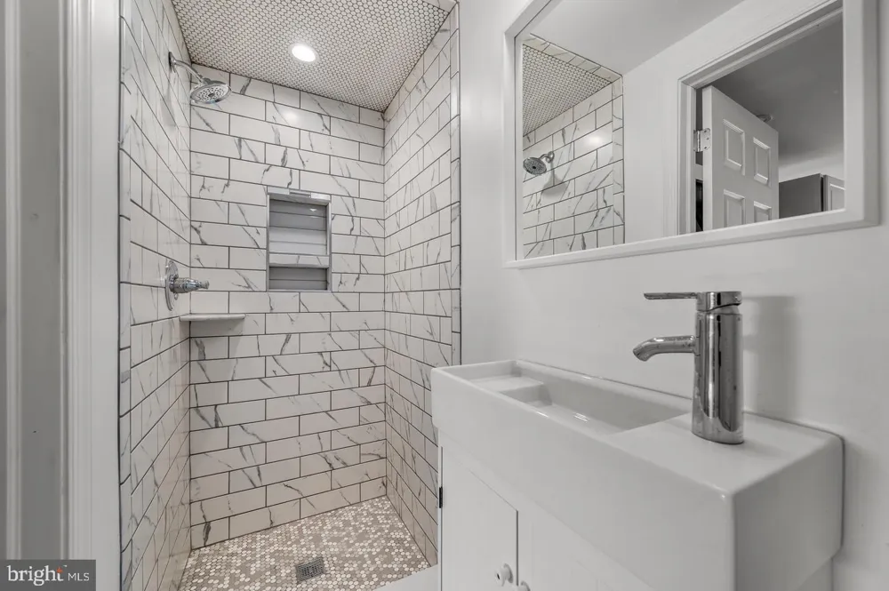 5734 CAMAC STREET Philadelphia, PA 19141