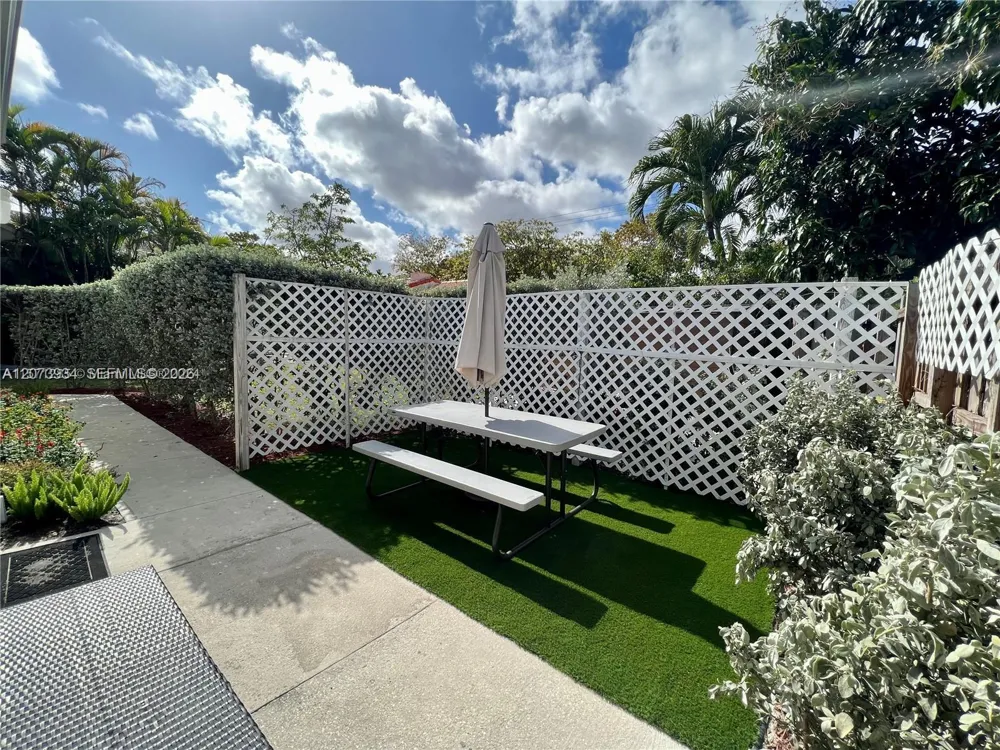 361 SW 20th Rd #B Miami, FL 33129