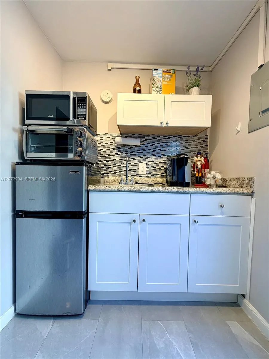 361 SW 20th Rd #B Miami, FL 33129