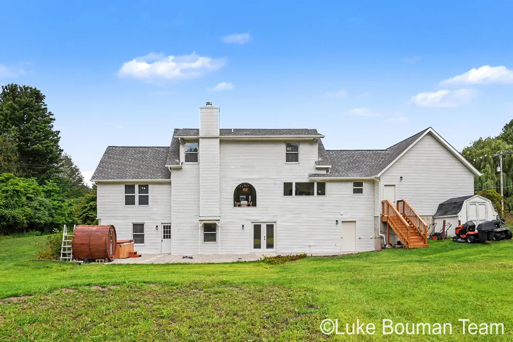 6352 143rd Avenue Holland, MI 49423