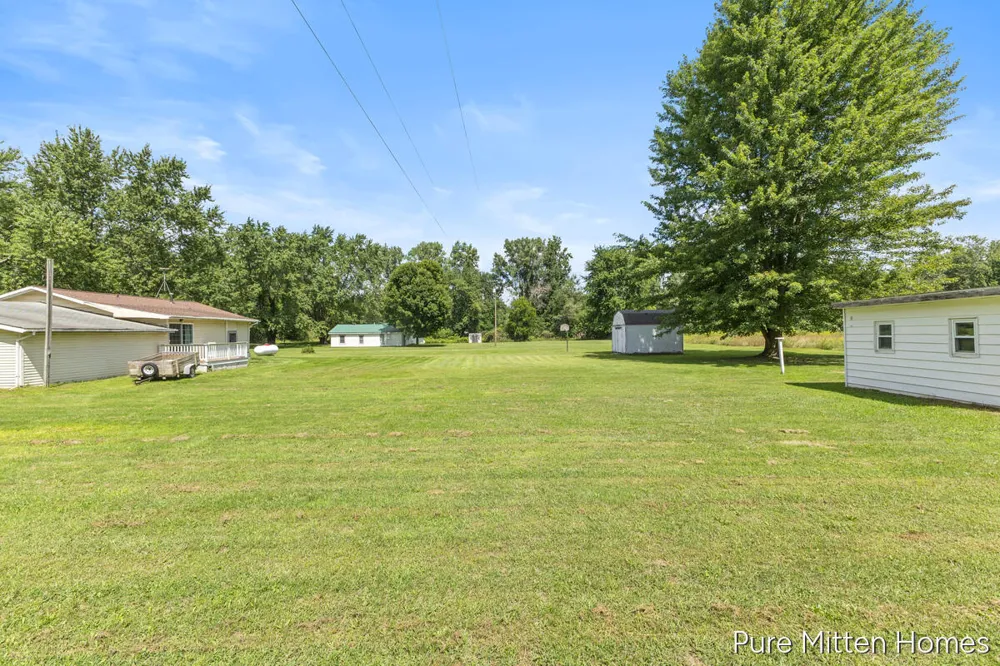 6118 Hawley Highway Otisco Township, MI 48809