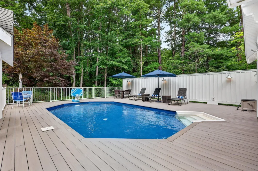 13724 Minnich Road Chikaming Township, MI 49125