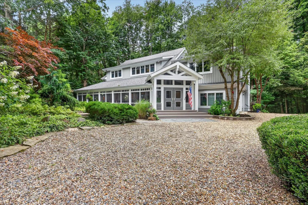 13724 Minnich Road Chikaming Township, MI 49125