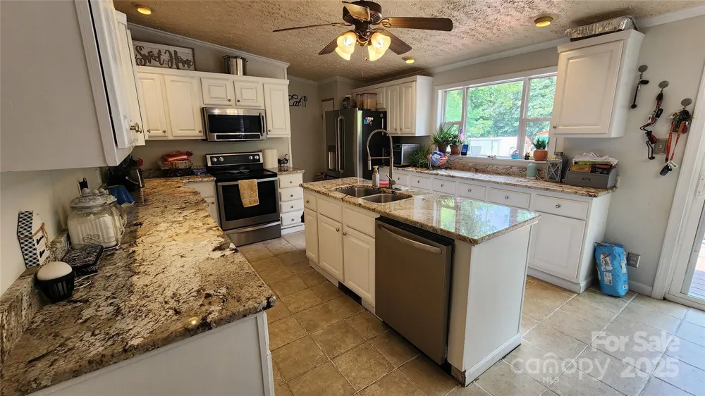 1235 Sulphur Springs Road Waynesville, NC 28786