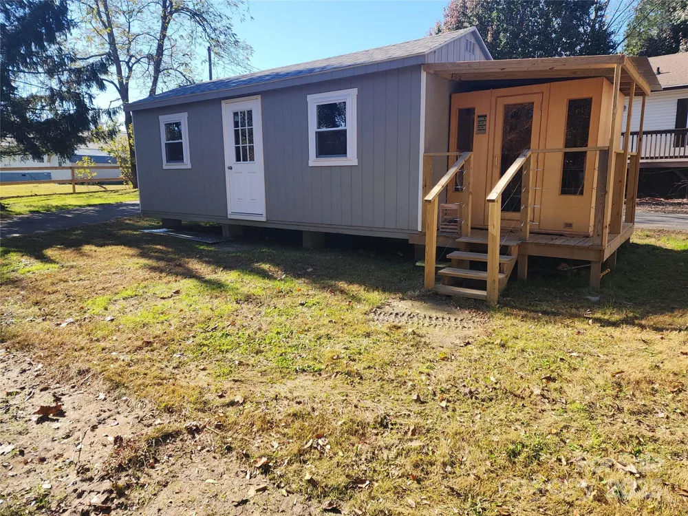 1235 Sulphur Springs Road Waynesville, NC 28786