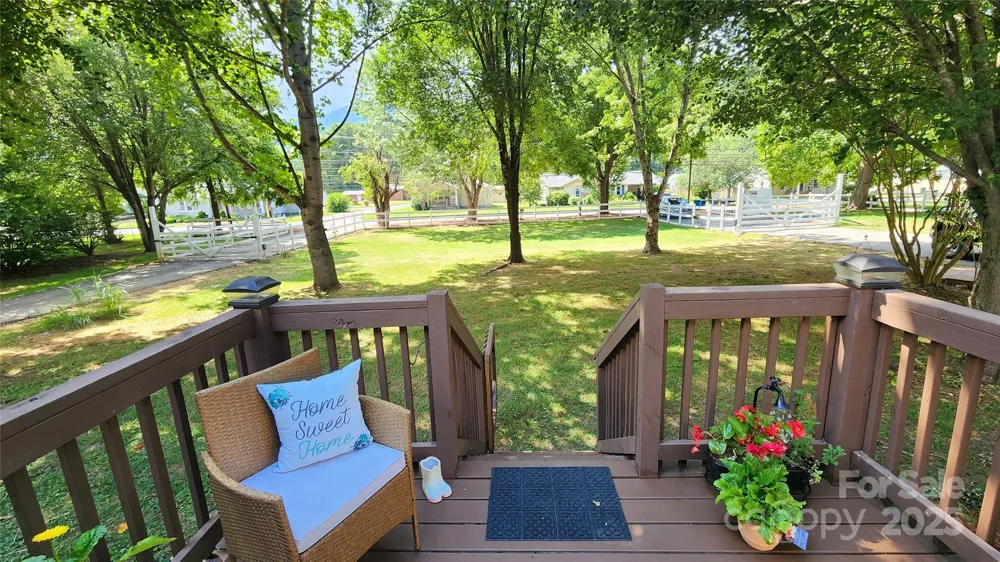 1235 Sulphur Springs Road Waynesville, NC 28786