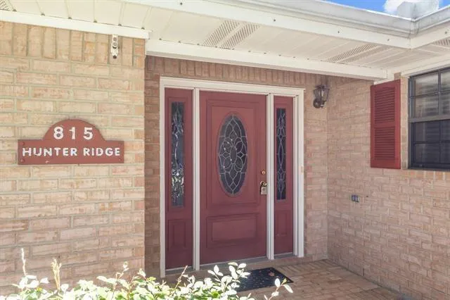 815 Hunter Ridge Lane Nederland, TX 77627