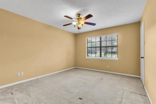 815 Hunter Ridge Lane Nederland, TX 77627