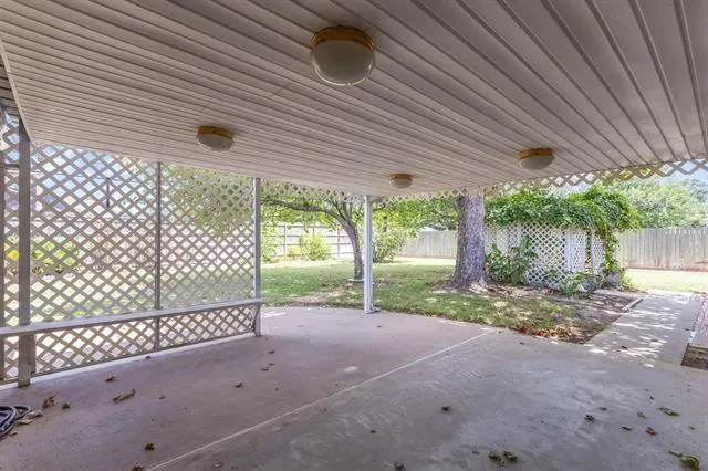 815 Hunter Ridge Lane Nederland, TX 77627