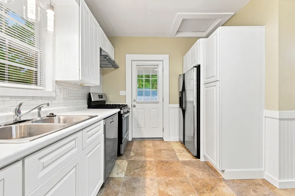 21505 Rockwell Street Farmington Hills, MI 48336