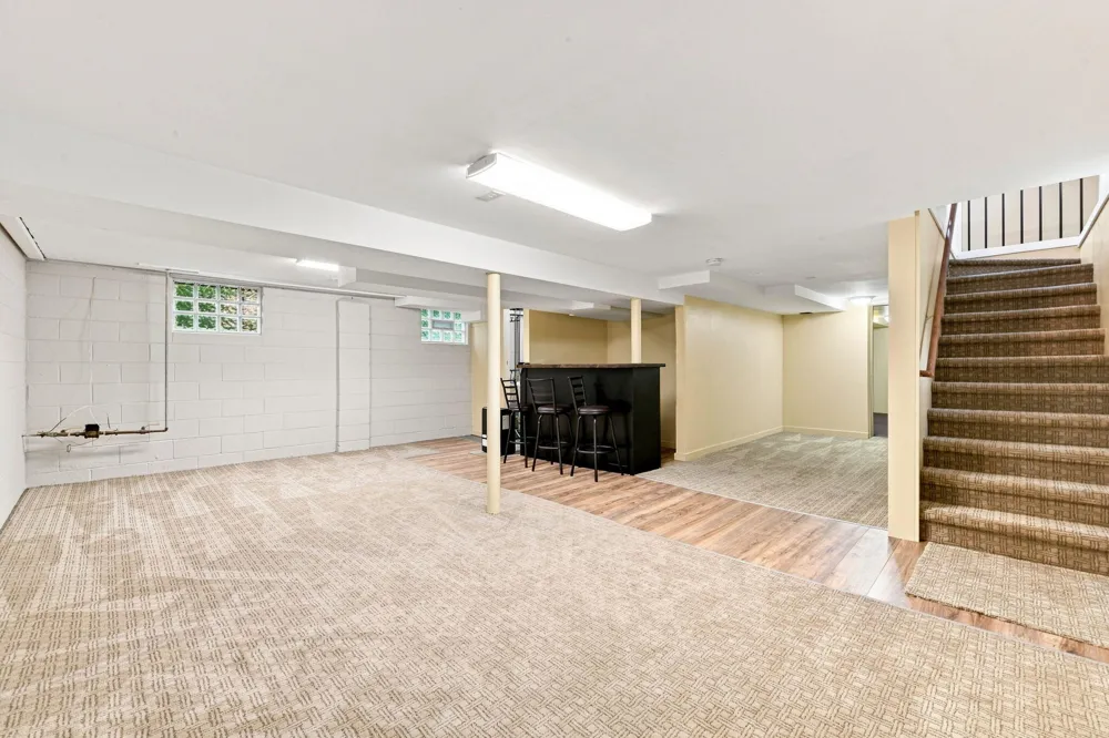 21505 Rockwell Street Farmington Hills, MI 48336