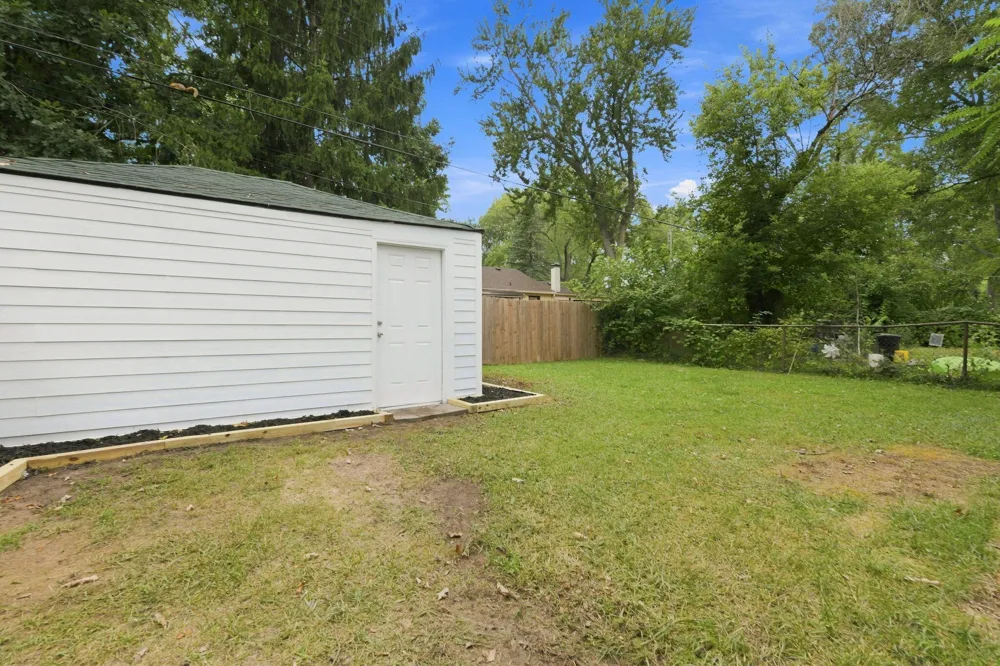 21505 Rockwell Street Farmington Hills, MI 48336