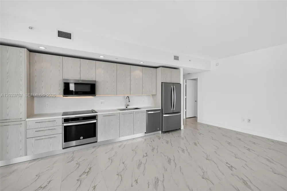 2000 Metropica Way #1910 Sunrise, FL 33323