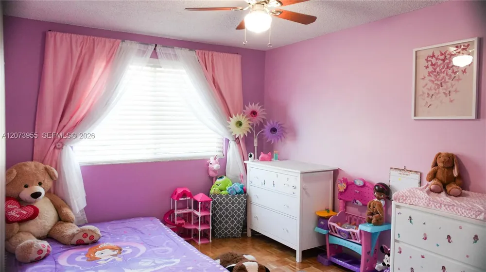 1308 SW 181st Ave Pembroke Pines, FL 33029
