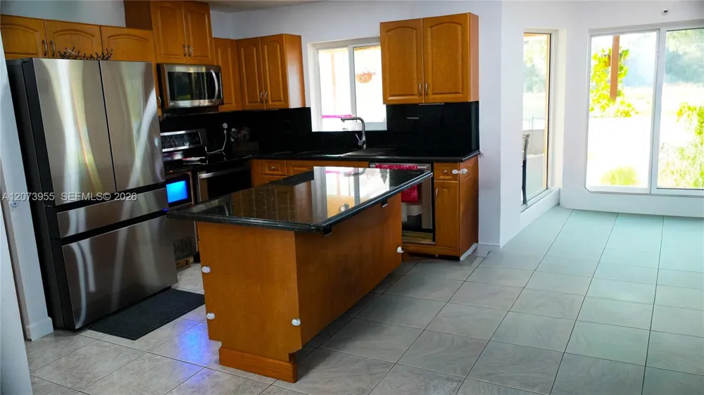 1308 SW 181st Ave Pembroke Pines, FL 33029