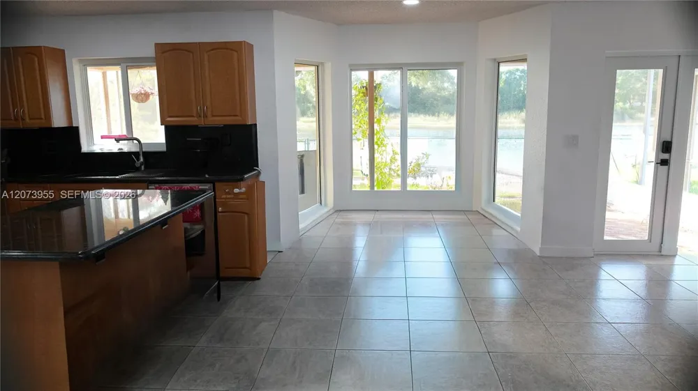 1308 SW 181st Ave Pembroke Pines, FL 33029