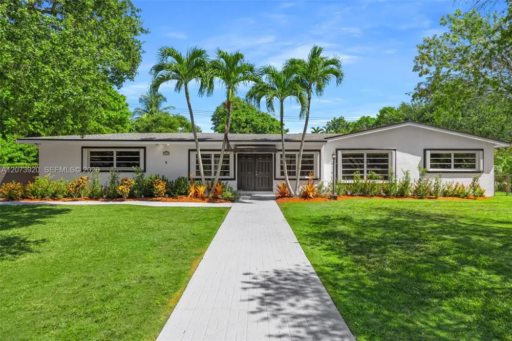 8261 SW 142nd St Palmetto Bay, FL 33158