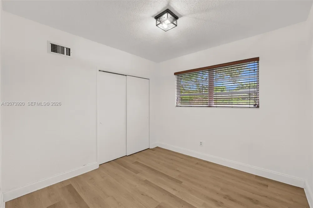 8261 SW 142nd St Palmetto Bay, FL 33158