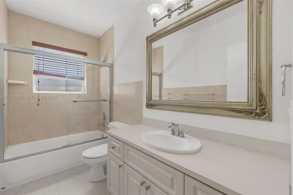 8261 SW 142nd St Palmetto Bay, FL 33158